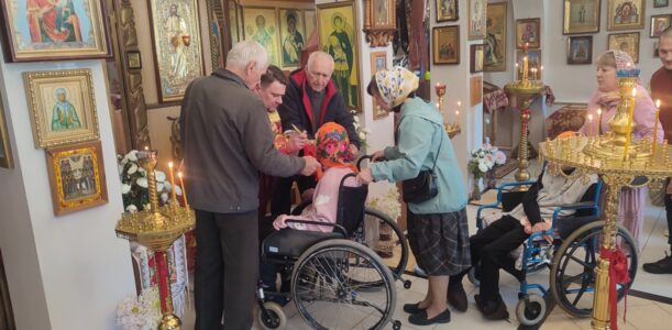 Посещение храма насельниками Леснянского дома‑интерната